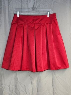 Ann Taylor True Red Feminine Knife Pleate Fit & Flare Event Ready Short Skirt